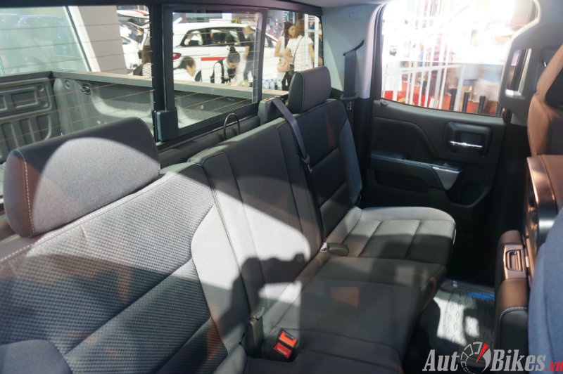 can canh chevrolet silverado midnight dau tien ve viet nam