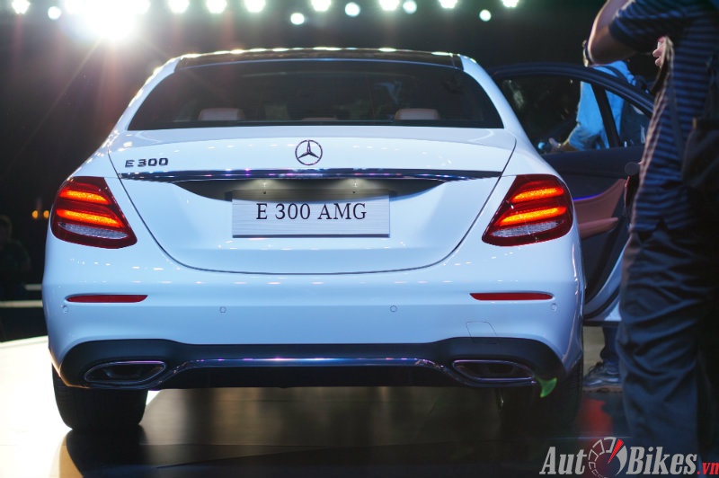 Mercedes E 300 AMG 2017 vừa về Việt Nam có gì? chi tiet mercedes e 300 amg 2017 vua ra mat tai viet nam