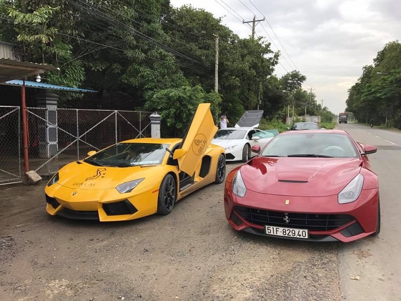 Cường đô-la tậu siêu xe Ferrari F12 Berlinetta hàng độc