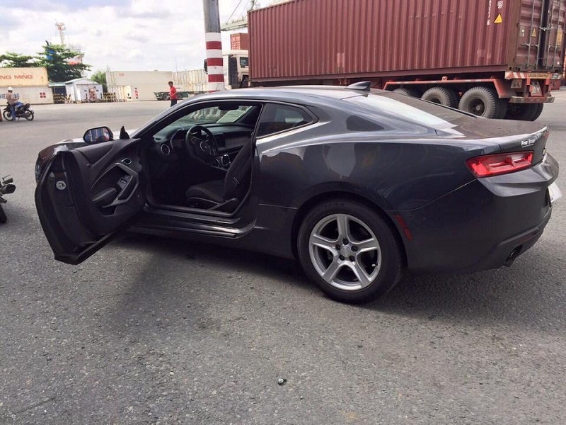 chevrolet camaro lt 2017 dau tien ve viet nam