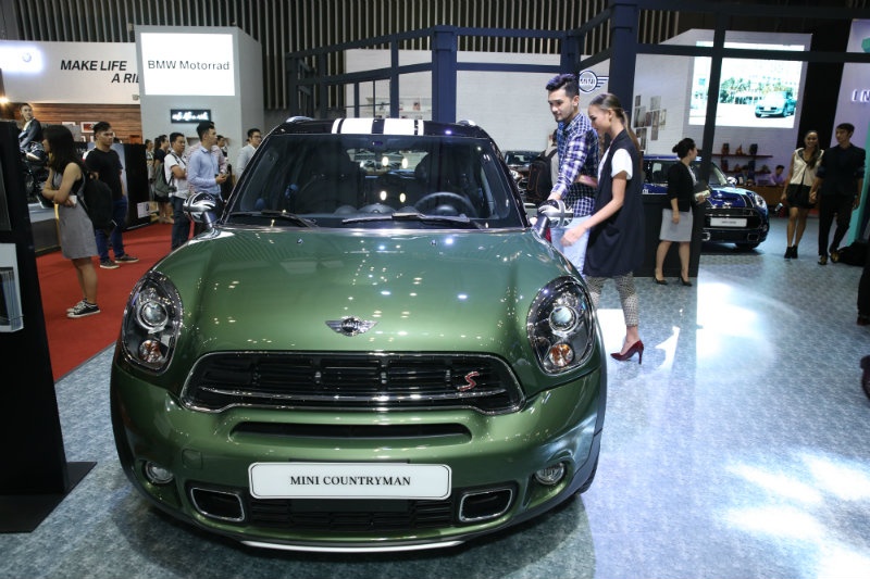 8 o to co tuy chon lac dat hon bia