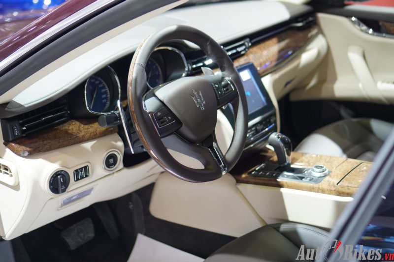 maserati quattroporte 2017 gia 61 ty dong tai viet nam