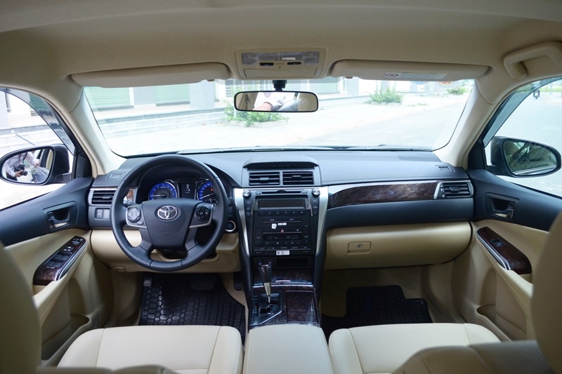 so sanh kia optima 20 at voi toyota camry 20e