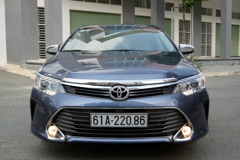 so sanh kia optima 20 at voi toyota camry 20e
