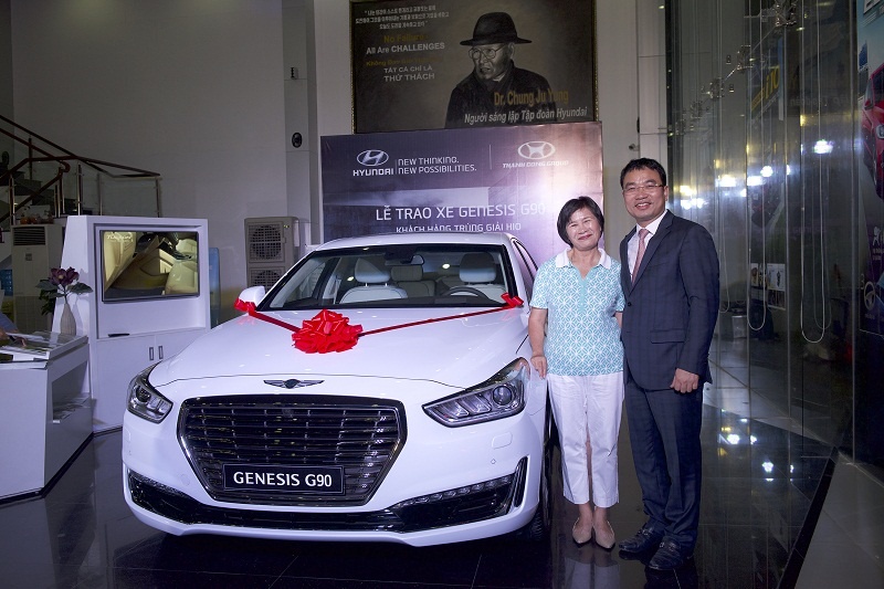 nu golf thu viet trung genesis g90