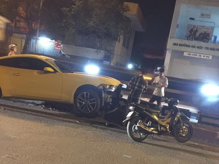 Ford Mustang biển đẹp gặp nạn tại Hải Phòng ford mustang bien dep gap nan tai hai phong