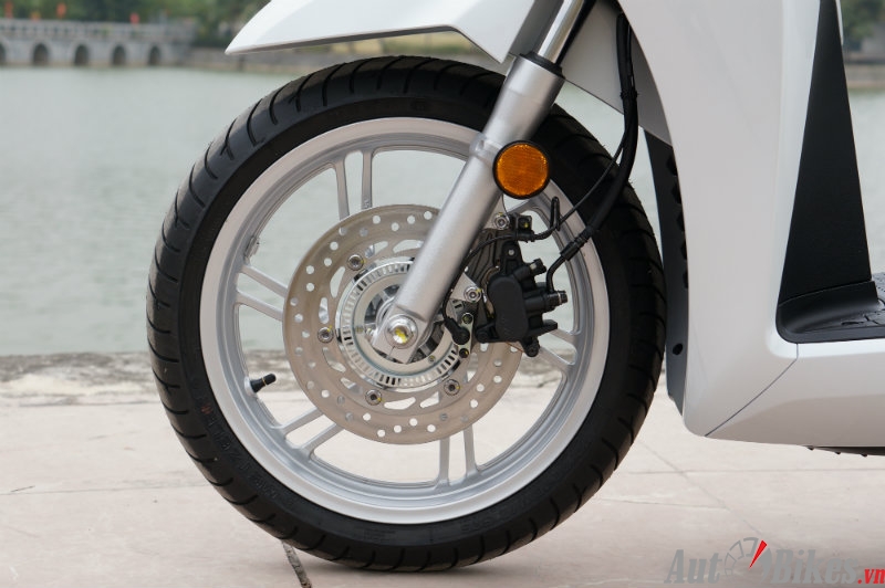chi tiet honda sh 300i 2016 vua ra mat tai ha noi