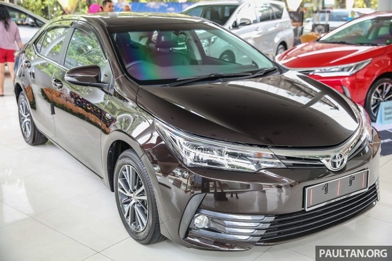 toyota corolla altis 2017 gia tu 623 trieu dong tai malaysia