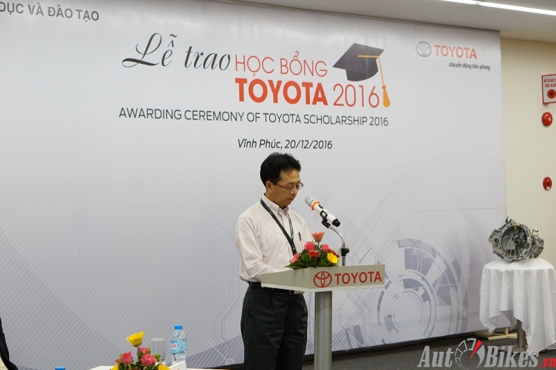 toyota tang gan 700 trieu cho 115 sinh vien xuat sac