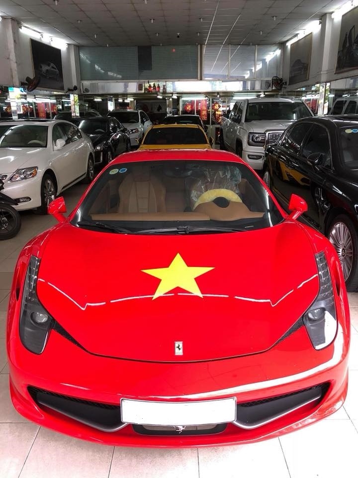 chum anh o to khap noi trang tri co vu u23 viet nam