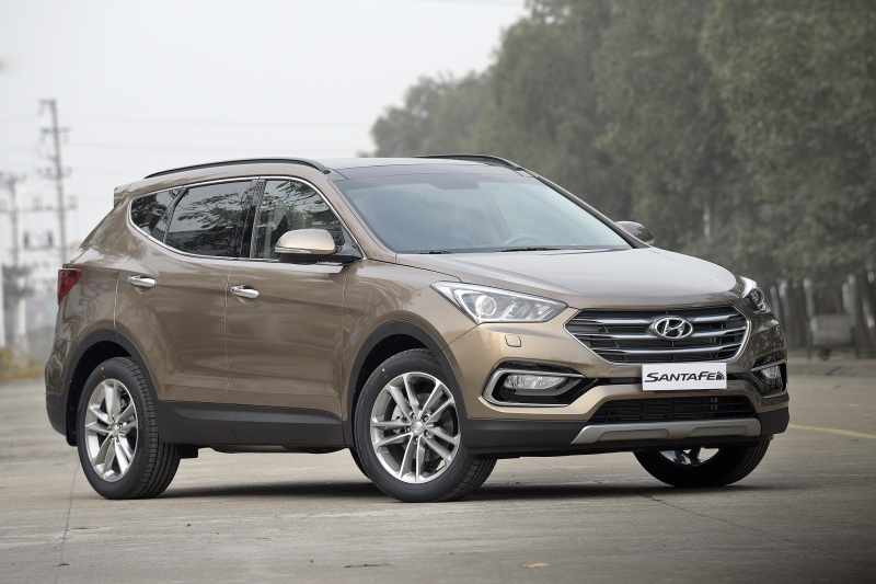 hyundai santa fe giam gia soc toi 230 trieu dong