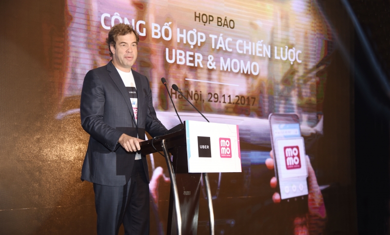 nguoi dung uber co the dat xe qua vi dien tu momo