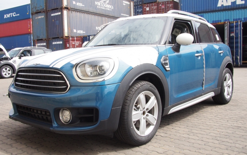 thaco nhap hon 300 xe bmw va mini dau tien