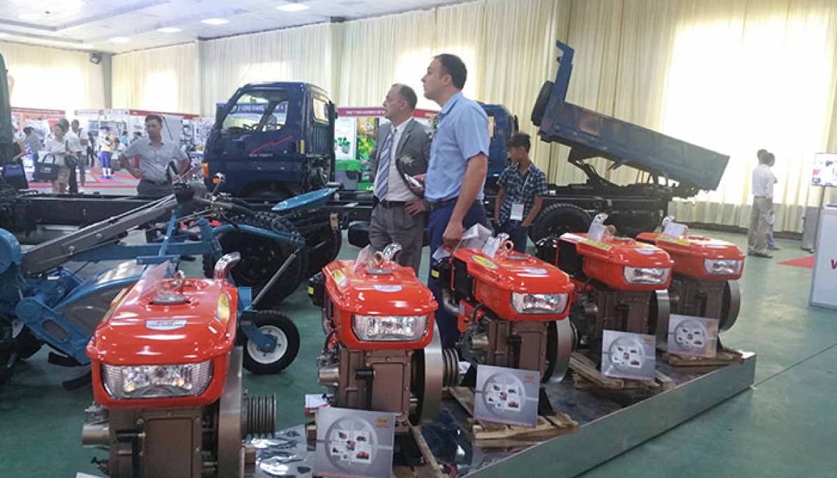 Vietnam AutoExpo 2016 khai cuộc vietnam autoexpo 2016 khai cuoc