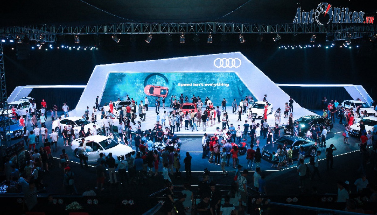 khi cac hang xe sang cua duc lay long khach