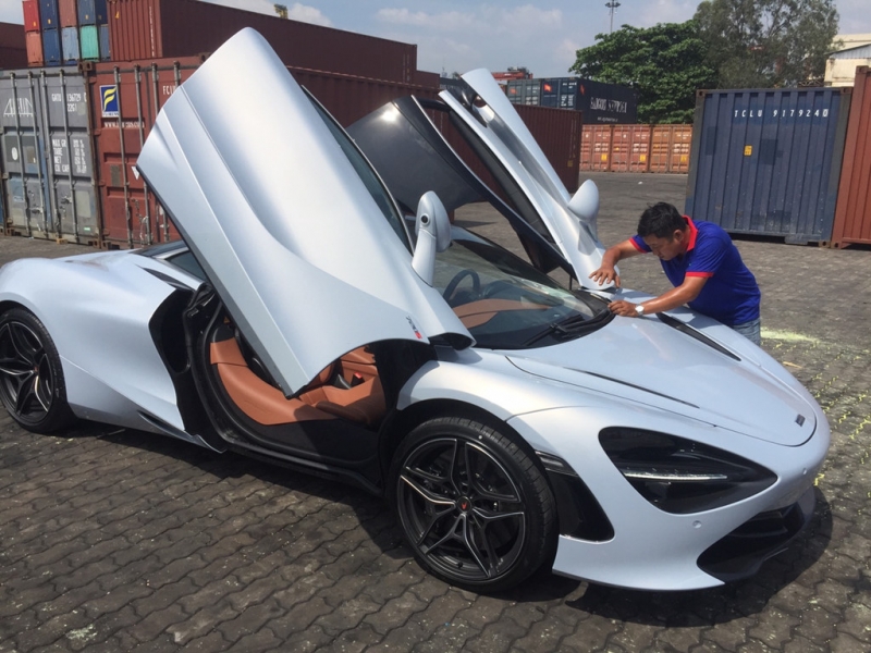 sieu xe mclaren 720s gan 300000 usd dau tien ve viet nam