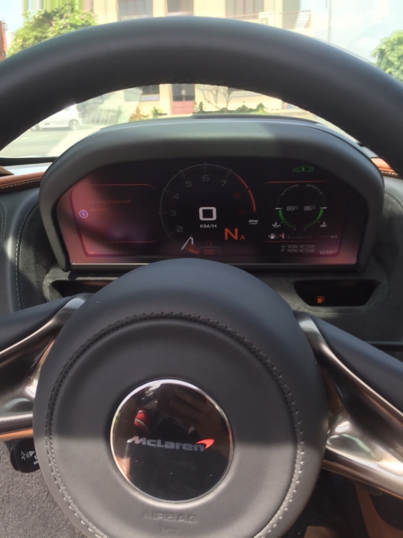 sieu xe mclaren 720s gan 300000 usd dau tien ve viet nam