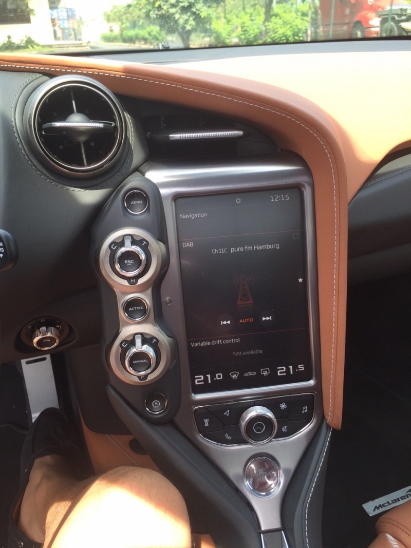 sieu xe mclaren 720s gan 300000 usd dau tien ve viet nam