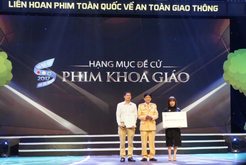 toyota trao giai lien hoan phim toan quoc ve atgt 2017