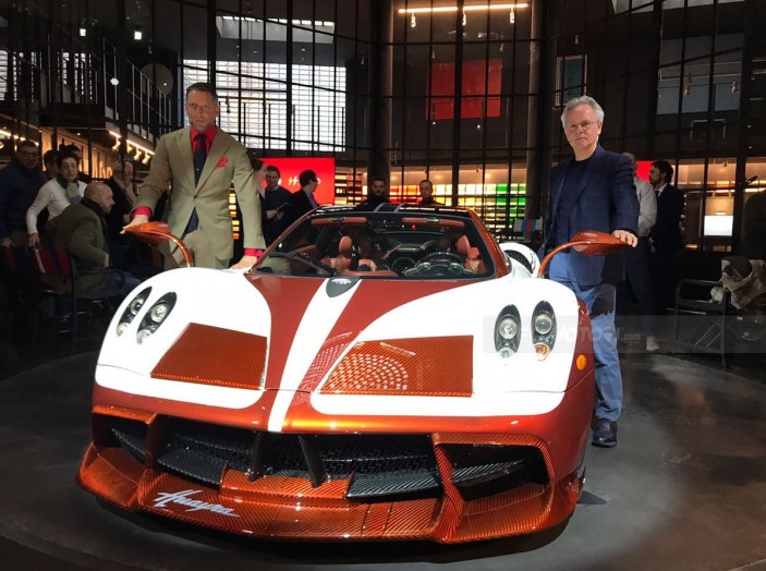 sieu xe pagani huayra lampo doc ban voi mau sac ha m ho