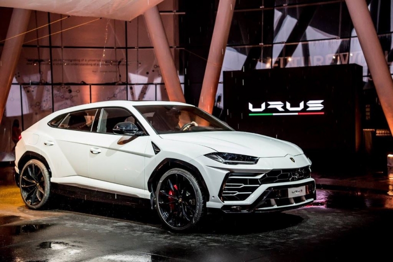 Siêu SUV Lamborghini Urus lộ diện tại châu Á