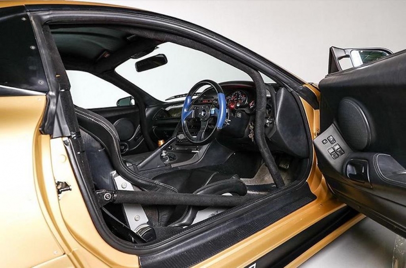 toyota supra mau gold so huu dong co v12 doc nhat