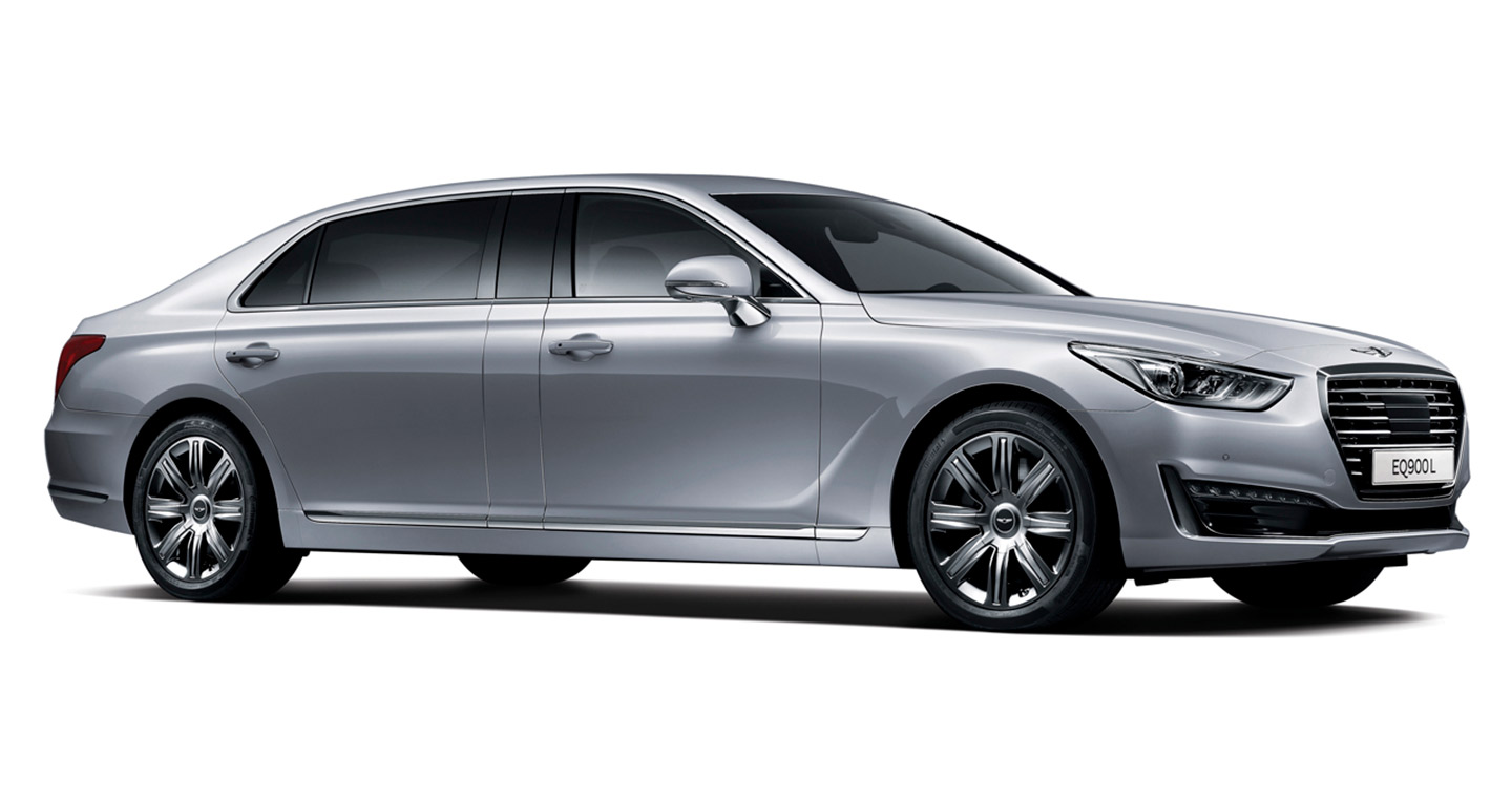 genesis eq900l trinh lang canh tranh voi mercedes maybach s class