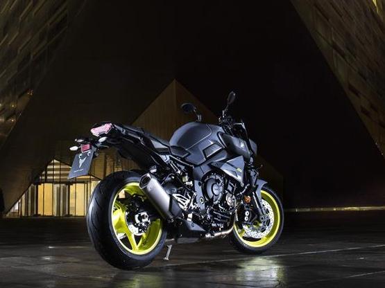 yamaha mt 10 tang suc nong phan khuc 1000cc