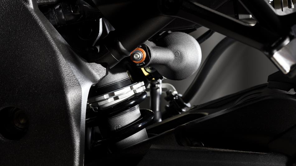 yamaha mt 10 tang suc nong phan khuc 1000cc