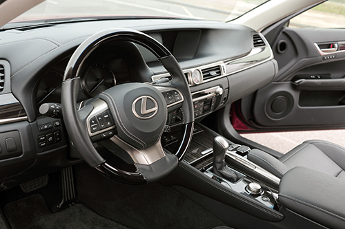 Lexus GS350 mới - cảm xúc khác lạ cho đại gia Việt Nam lexus gs350 moi cam xuc khac la cho dai gia viet nam