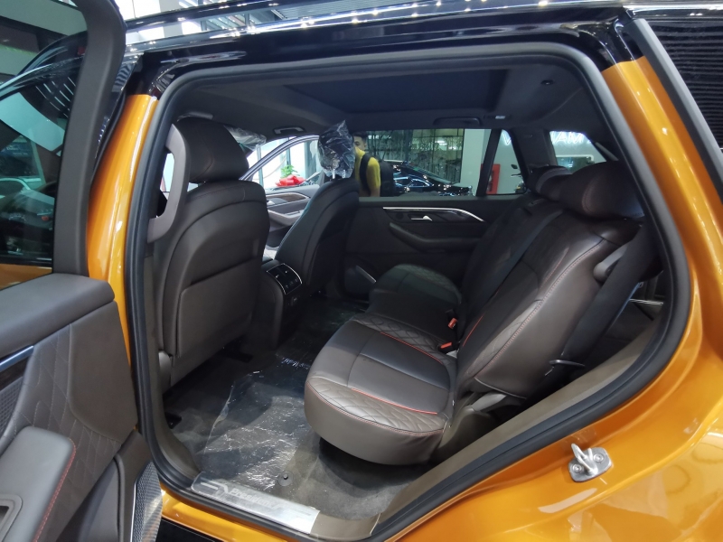 anh chi tiet xe chu tich vinfast president vua ve dai ly