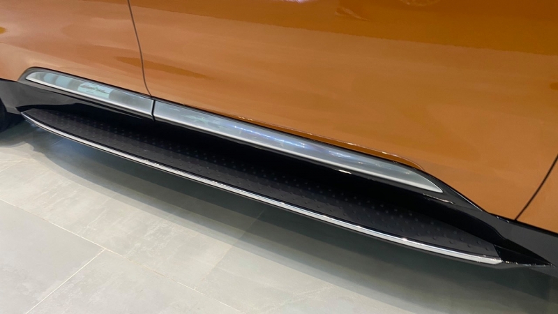 anh chi tiet xe chu tich vinfast president vua ve dai ly