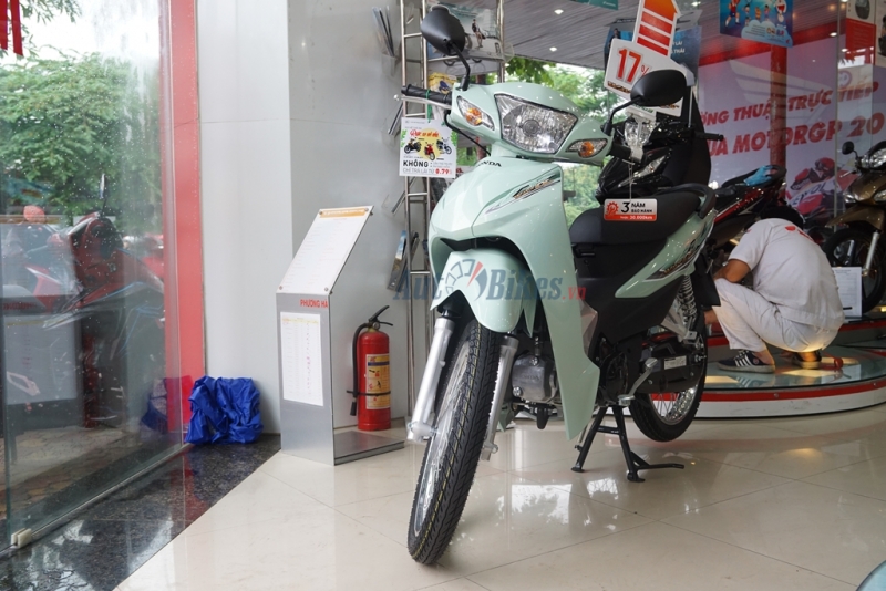 Giá xe máy Honda tháng 1/2018: SH 2017 tăng tới 5,5 triệu Giá xe máy Honda tháng 1/2018: SH 2017 tăng tới 5,5 triệu