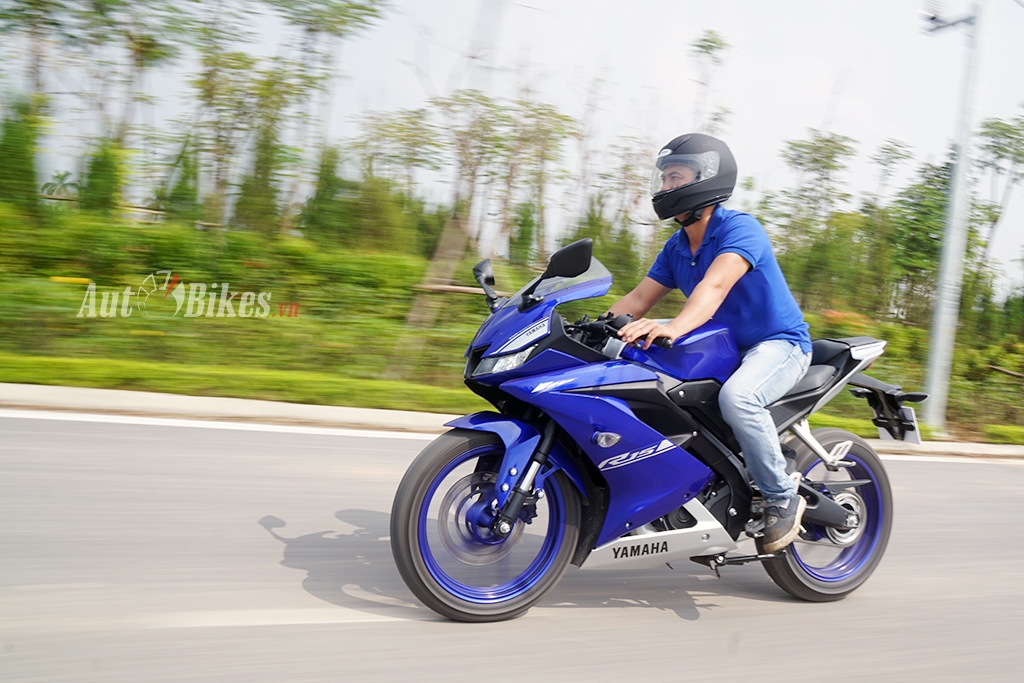 Những lưu ý cho người mới đi xe côn tay