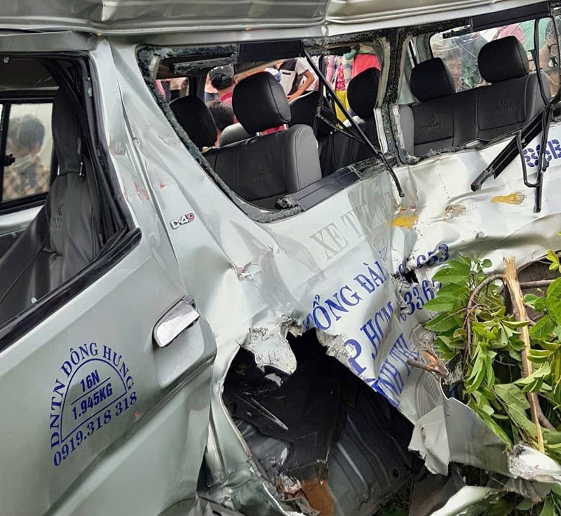 bi nh thua n tau hoa tong xe 16 cho 3 nguo i thie t ma ng