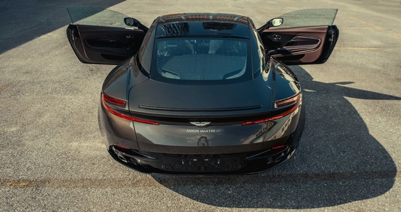 sieu xe aston martin db11 hon 15 ty ve viet nam theo dien chinh hang