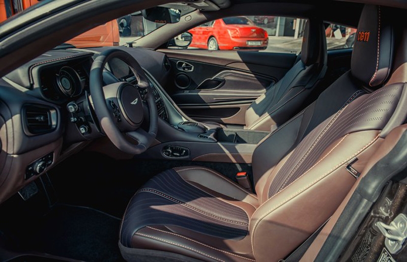 sieu xe aston martin db11 hon 15 ty ve viet nam theo dien chinh hang