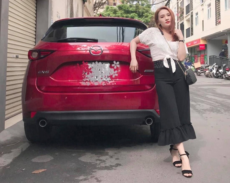 dan dien vien phim ve nha di con so huu mau xe o to nao ngoai doi