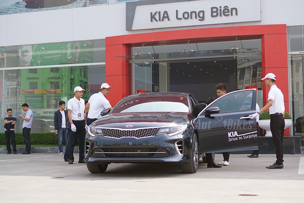 Giáp Tết, Kia tổ chức lái thử xe Optima quy mô lớn