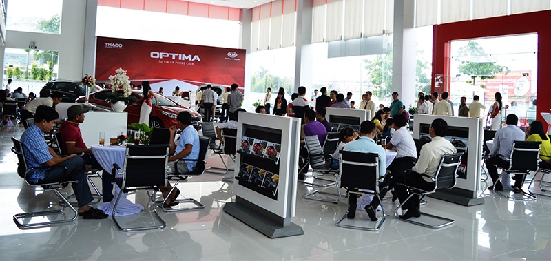 giap tet kia to chuc lai thu xe optima quy mo lon