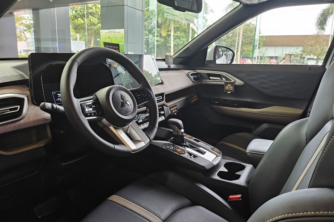 So sánh Mitsubishi Xforce và Honda HR-V G