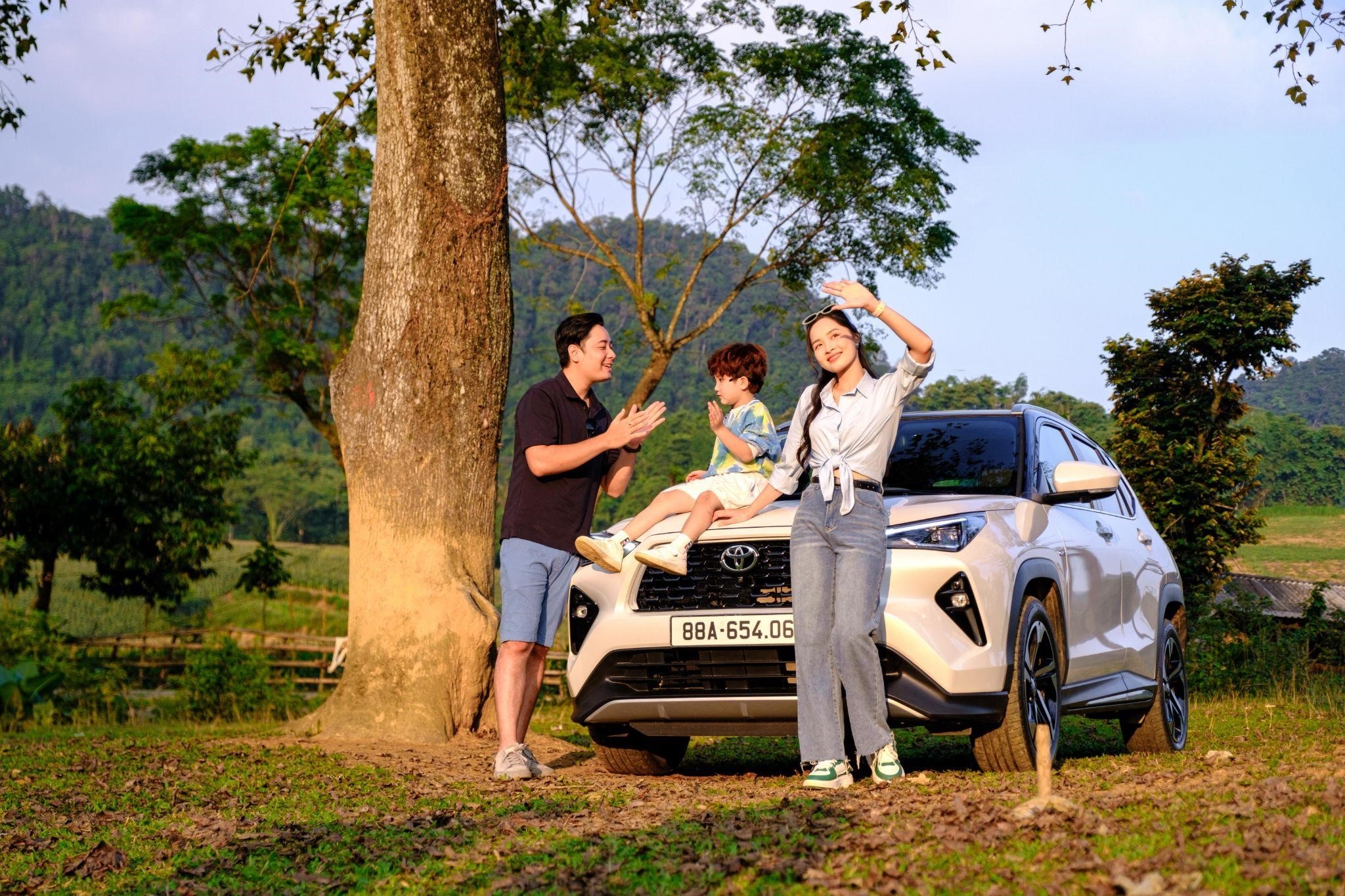 Chốt giá bán mới hấp dẫn, Yaris Cross như 'hổ thêm cánh'