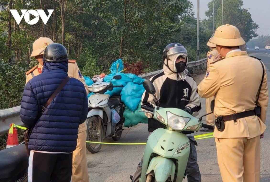 Chính thức khấu trừ lương để đóng phạt giao thông từ 1/1/2026