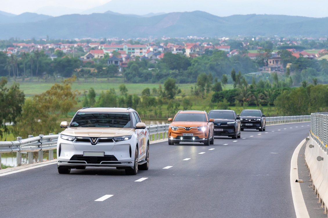 VinFast ra mắt gói dịch vụ phần mềm thông minh VF Connect