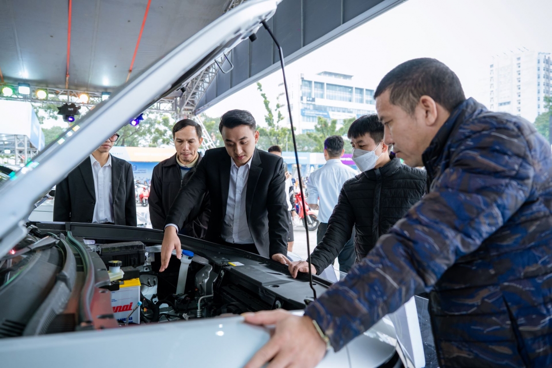 MPV điện 7 chỗ cho xe dịch vụ: Limo Green “ăn điểm” từ trải nghiệm đến hiệu quả kinh tế