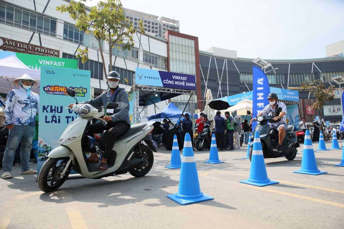 VinFast khuấy động mùa mua sắm cuối năm tại TP.HCM bằng sự kiện “Đổi xăng lấy điện” quy mô lớn