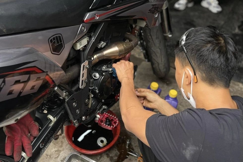 Bảo dưỡng xe máy trước Tết, đừng chỉ thay mỗi dầu Bảo dưỡng xe máy trước Tết, đừng chỉ thay mỗi dầu