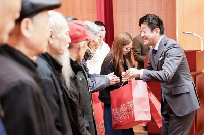 Toyota Việt Nam trao 280 phần quà Tết tại Phú Thọ