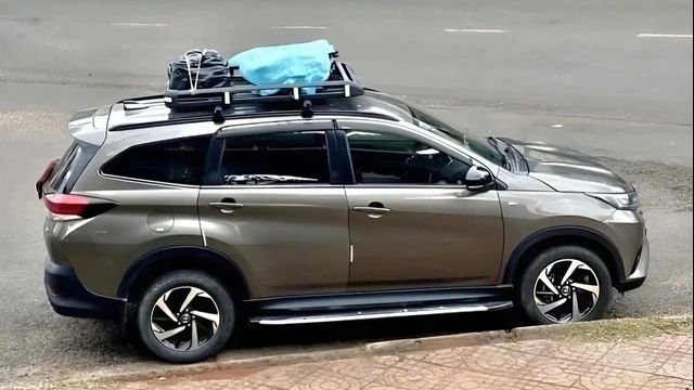 Chở hành lý trên nóc ô tô về quê ăn tết: Có bị CSGT phạt?