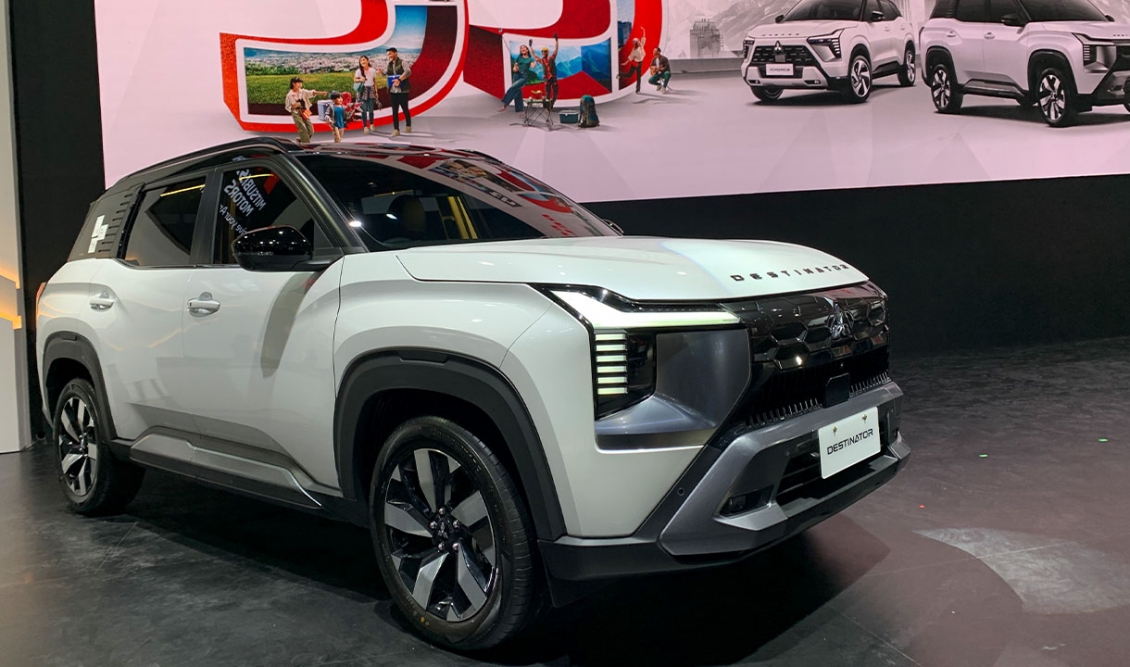 Mitsubishi Destinator, Xforce có bản đặc biệt: Thêm thanh giá nóc, gương điện tử như Land Rover Mitsubishi Destinator, Xforce có bản đặc biệt: Thêm thanh giá nóc, gương điện tử như Land Rover